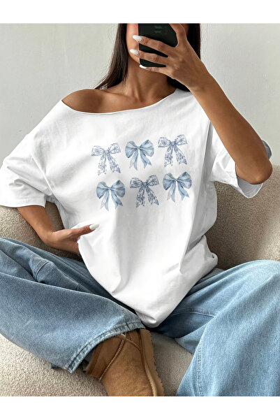 OVER HEAD Tricou de damă cu imprimeu cu panglici, cu decolteu barcă și umeri ...