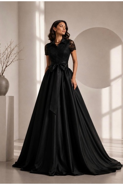 UNTIMELY Black Maxi Shirt Dress with Lace Overlay on the Upper Body