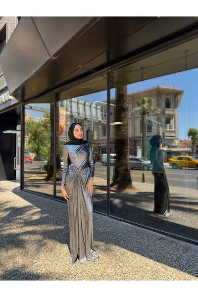 Kenzel Belden Accessoried Evening Dress