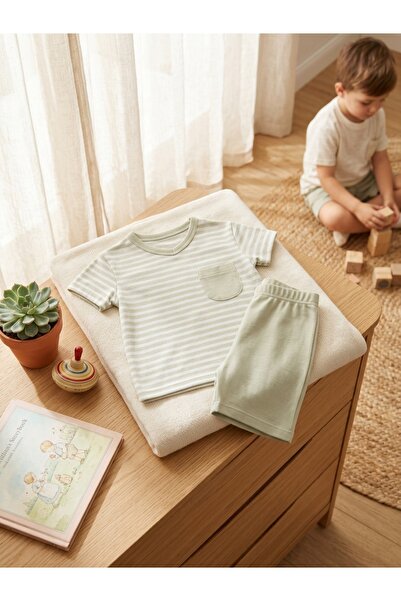 INFANT Set tricou și pantaloni scurți dungi subțiri