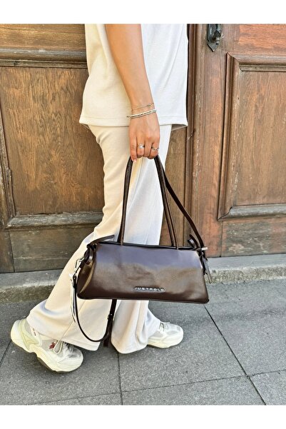 Just Polo حقيبة يد وكتف نسائية بتصميم أنيق وحزام قابل للتعديل من New Season D...