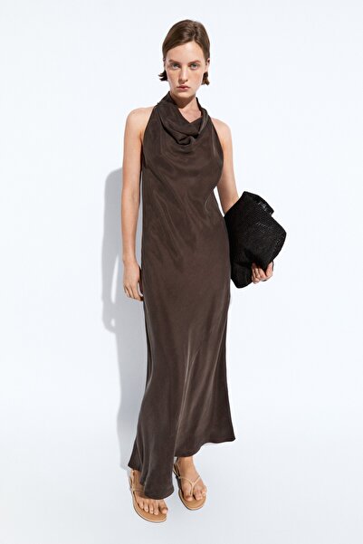 Massimo Dutti Drape yakalı uzun elbise