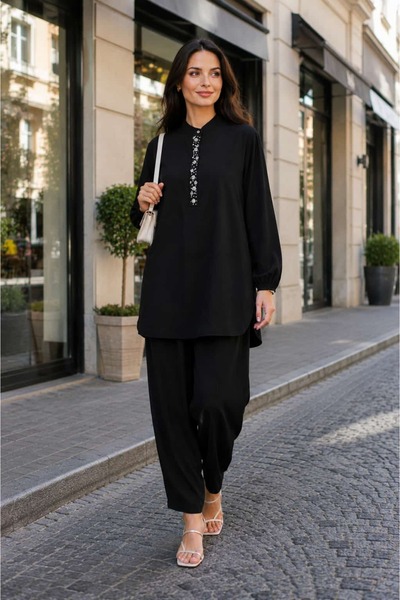 Puane Women's Collar Embroidery Detailed Trouser Suit