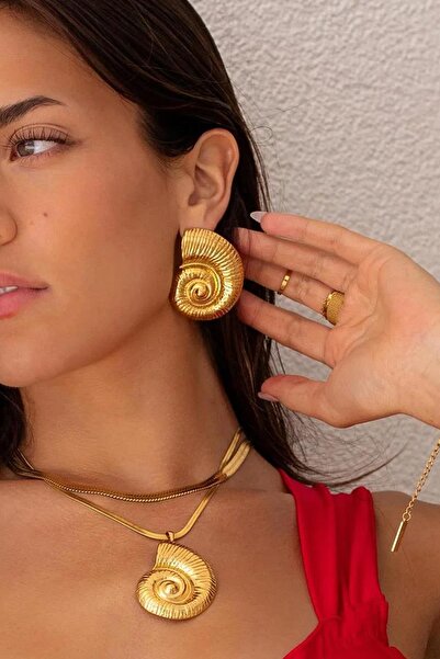 New Obsessions Clypso Mussel Earrings