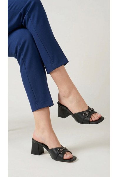 BARONES SHOES نعال نسائية سوداء ذات كعب سميك ومشبك