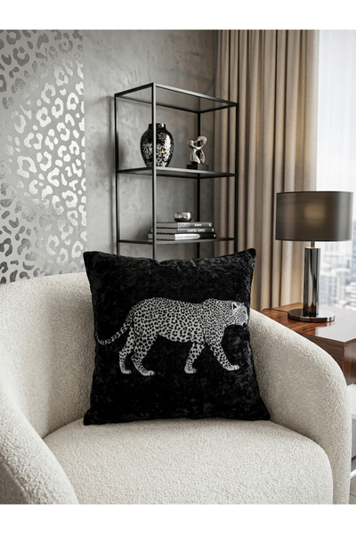 Brillant Siyah Renk Aslan Desenli Kadife Kumaş Kırlent Kılıfı 45x45