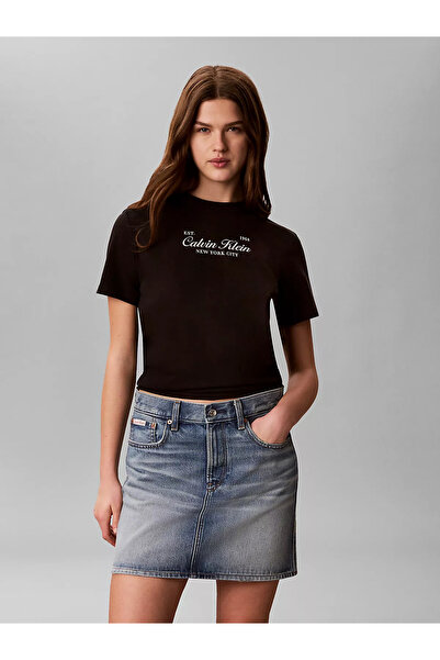 Calvin Klein Kadın Normal Kesim Yuvarlak Yakalı Logo Baskılı Pamuklu Kısa Kol...
