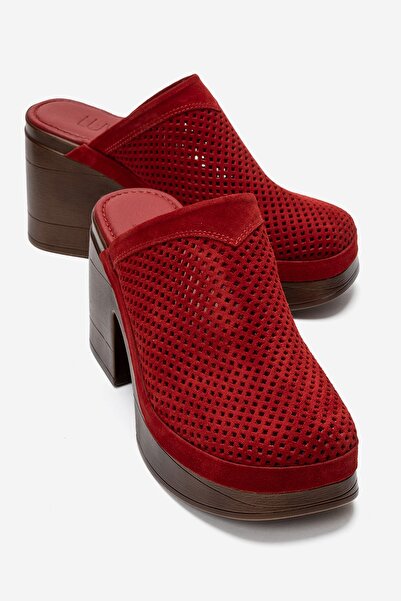LuviShoes شبشب نسائي من الجلد الطبيعي باللون الأحمر من DEJAS بكعب سميك ومثقوب