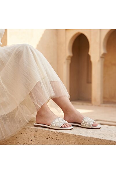 Fuzhoulanyang Women’s Pearl Rhinestone Flat Slide Sandals, Elegant Open Toe S...