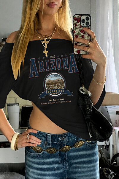 Tarzsokak Ženska majica sa otvorenim ramenima i lađastim izrezom, Arizona print