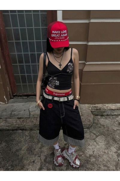 8line Siyah Taşlı Floral Desenli Vintage Y2K Askılı Crop