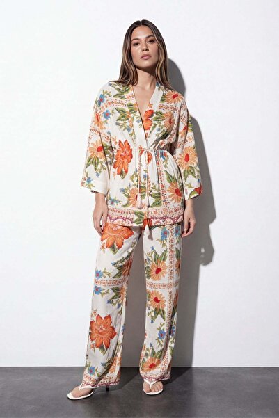 Quzu Belt Detailed Kimono Cream