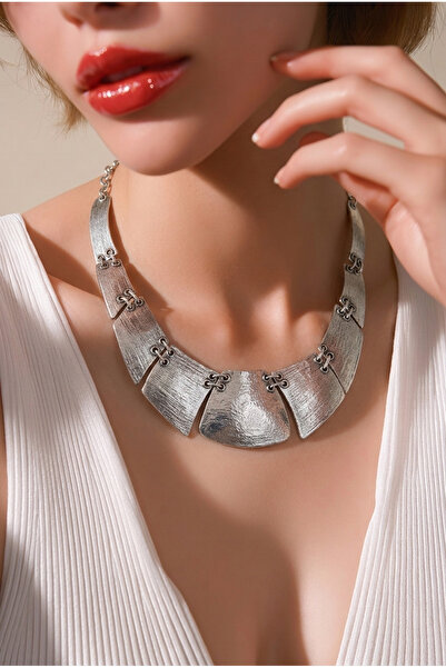 Enanice Necklace