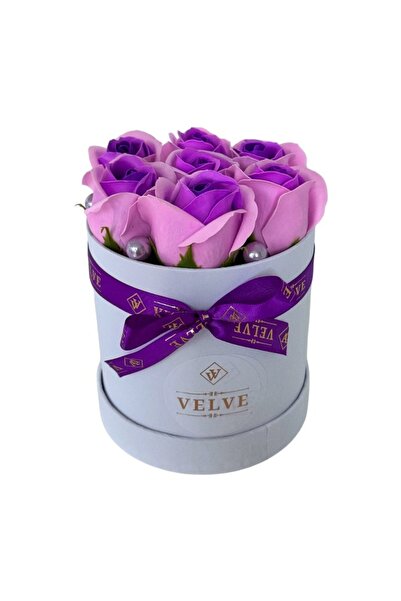 velve Aranjament floral Glamour Double Color, cutie rotunda cu 7 trandafiri s...
