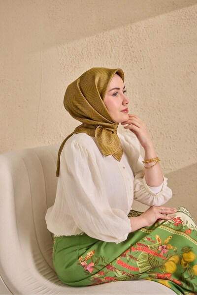 Silk Home Twill Silk Scarf Minimal Pattern Oil Green 90X90