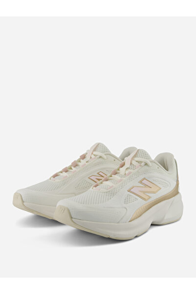 New Balance حذاء رياضي نسائي أبيض من القماش