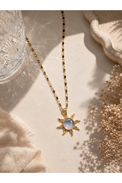 Gökkuşağı Sepeti Steel Sun Figured White Stone Detailed Gold Color Minimal Women's Necklace Daily and Special Occasion Jewelry