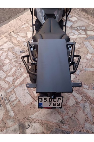 Hünkar Motomotiv SYM ADX UYUMLU DÜZ BORU KIZAKLI ÇANTA DEMİRİ