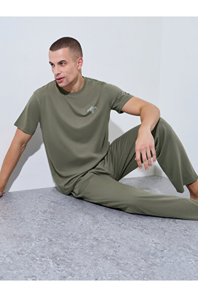Styli Men Olive Graphic Print Relaxed Fit Pyjama Set