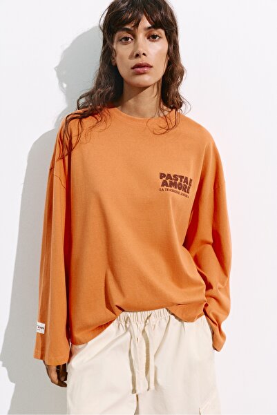 Pull & Bear Grafik baskılı uzun kollu tişört