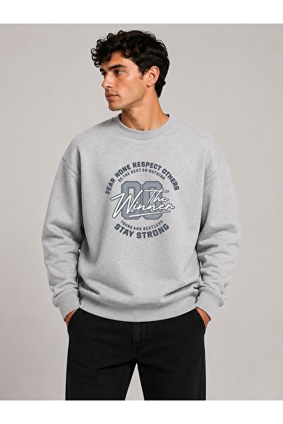 herkesemoda The Winner Print Detailed Crew Neck 2-Thread Sweatshirt