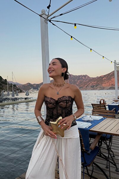Gizem Ecemiş Monroe Dantel Tasarım Korse