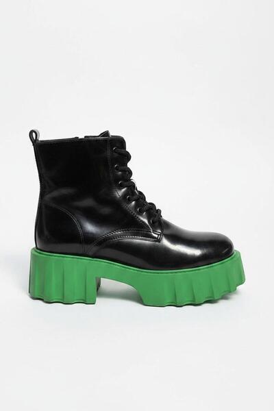 DGN Es802 Women's Thick Sole Lace-Up Boots