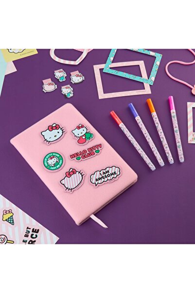 NO BRAND ALBUM HELLO KITTY PENTRU SCRAPBOOKING CU KIT DE AUTOCOLANTE PENTRU C...