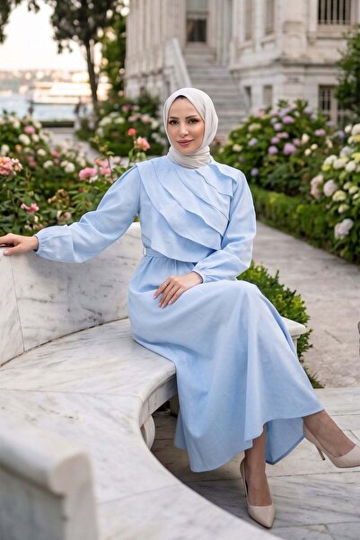 hafsamina فستان بحزام مطاطي عند الخصر وتفاصيل كشكشة باللون الأزرق الفاتح HM2947