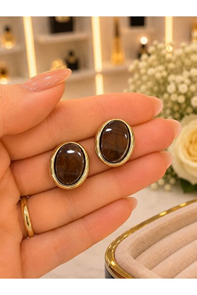 BY YASİN TOPÇU Kahverengi Taş Detaylı Oval Gold Renk Küpe