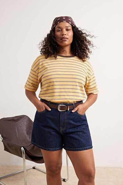 Trendyol Curve Tricou tricotat cu mânecă scurtă, croială lejeră, cu dungi gal...