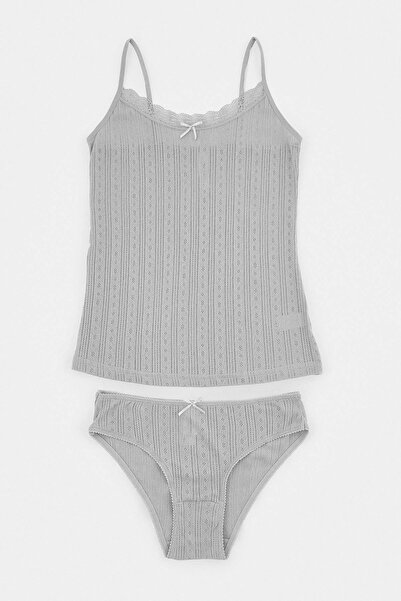 Trendyol Collection Set de lenjerie intimă/tricou tricotat cu bretele subțiri...