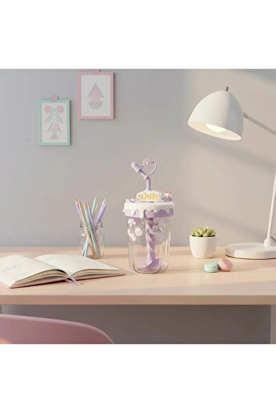 Miniso Disney Ufufy Lisanslı Pipetli Bardak Mor – 560 ml Dekoratif Kapaklı Şe...