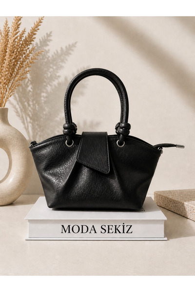 Moda Sekiz حقيبة كتف نسائية من الجلد اللامع مع حزام متقاطع وسحاب