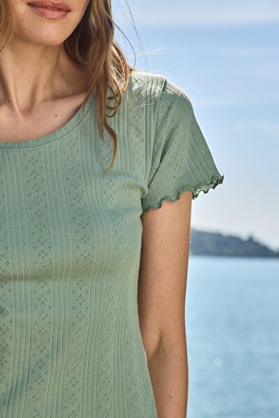 LOVELY THINGS قميص نوم كيمبرلي بوينتيل بأكمام قصيرة - أخضر فاتح