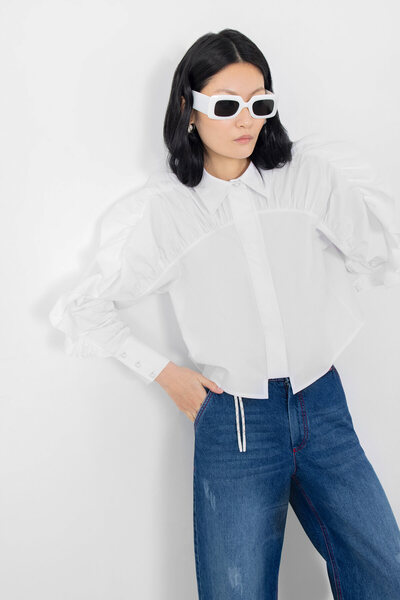 GİZİA Fırfırlı Ve Büzgülü Kollu İnci Düğmeli Gömlek