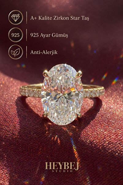Heybej Studio Yanları Taşlı Oval Tektaş Yüzük - 4.5 Ct