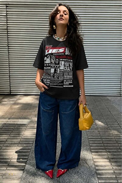 Madmext Tricou negru pentru femei, cu imprimeu pe spate, croială lejeră MG1506