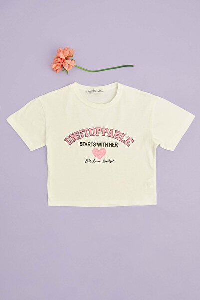 Fulla Moda Tricou crop imprimat pentru fete, cu mesajul „Unstoppable”