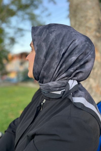ESSLERA Bulut Desen Soft Pamuk Dokulu Siyah Eşarp - Kaymaz, Tok Duruşlu, İğne...