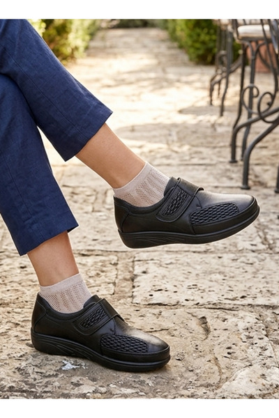 waykon Genuine Leather Orthopedic Sole Casual Women's Shoes