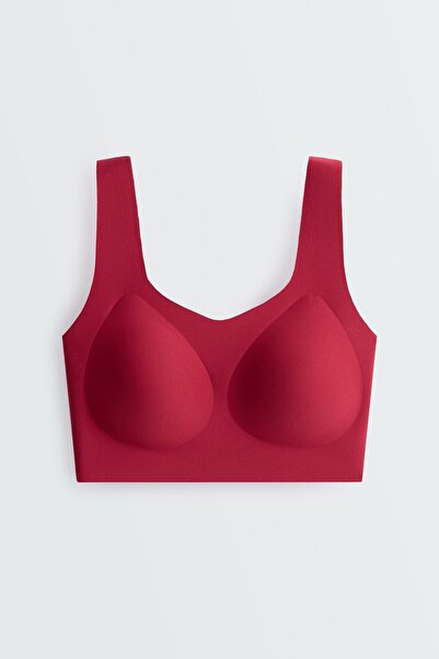 Oysho Perfect-adapt medium-support sports bra with cups