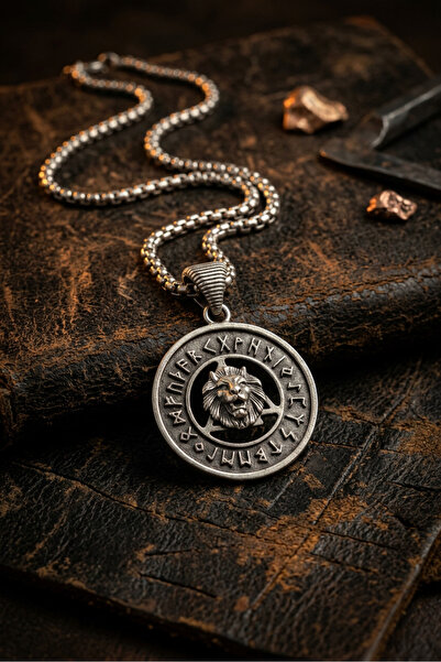Begondio Viking Run with Lion Handcrafted Stainless Steel Chain Men's Necklace