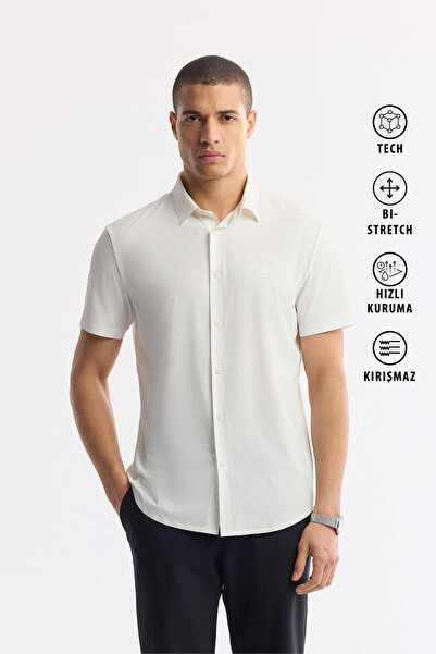 Avva Men's White Classic Collar Wrinkle-Resistant Technical Fabric Short Slee...