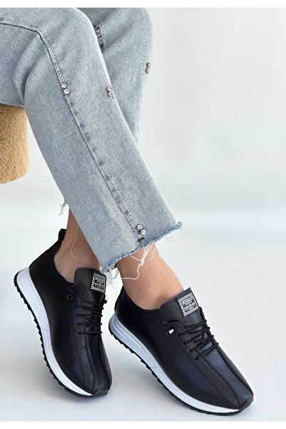 Generic Brand Monya Black Leather Lace-Up Sneakers