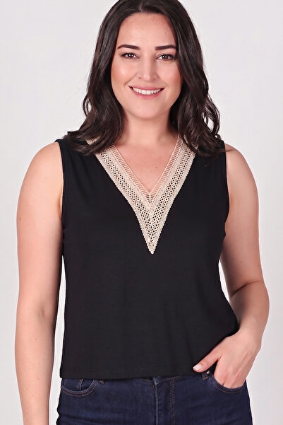 Curvy Trend Μπλούζα μεγάλου μεγέθους με λαιμόκοψη V, μπεζ δαντέλα, αμάνικη, β...