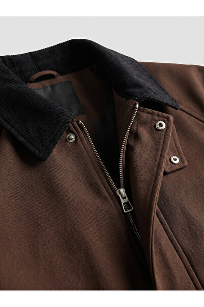 LUMAST Μοντέρνο σχέδιο μπουφάν με βελούδινη λεπτομέρεια στο γιακά