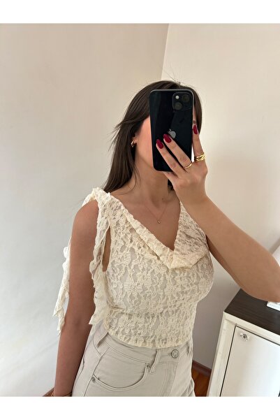 Selin Damla Kadın Krem Asimetrik Yaka Esnek Dantel Bluz