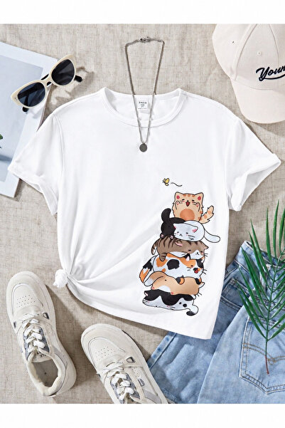 over head oh Women's Oversized T-Shirt with Overlapping Cats Print