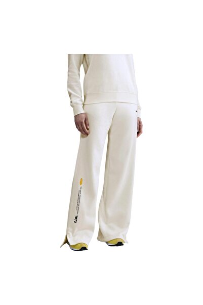 Nike Women's Sportswear Classic+ Wide-Leg Pants L